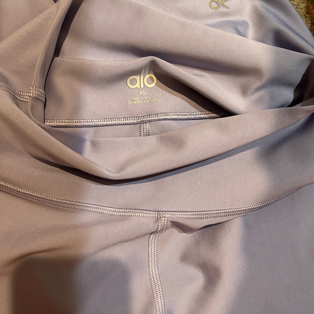 Alo Yoga lilac Gray Leggings